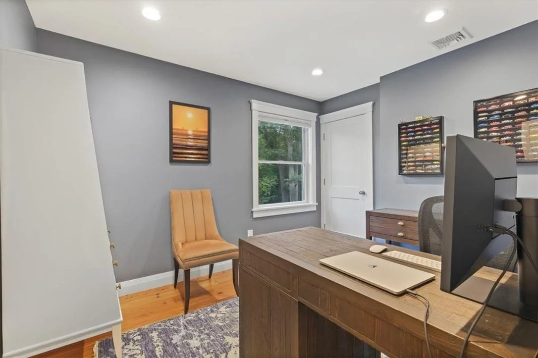Photo of 25 Red Oak Lane