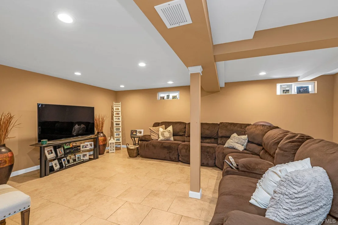 Photo of 36 Semton Boulevard