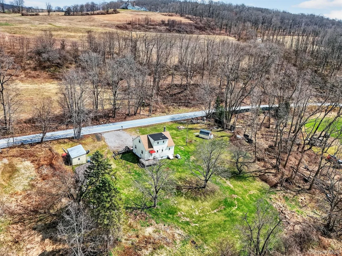 Photo of 975 Route 83
