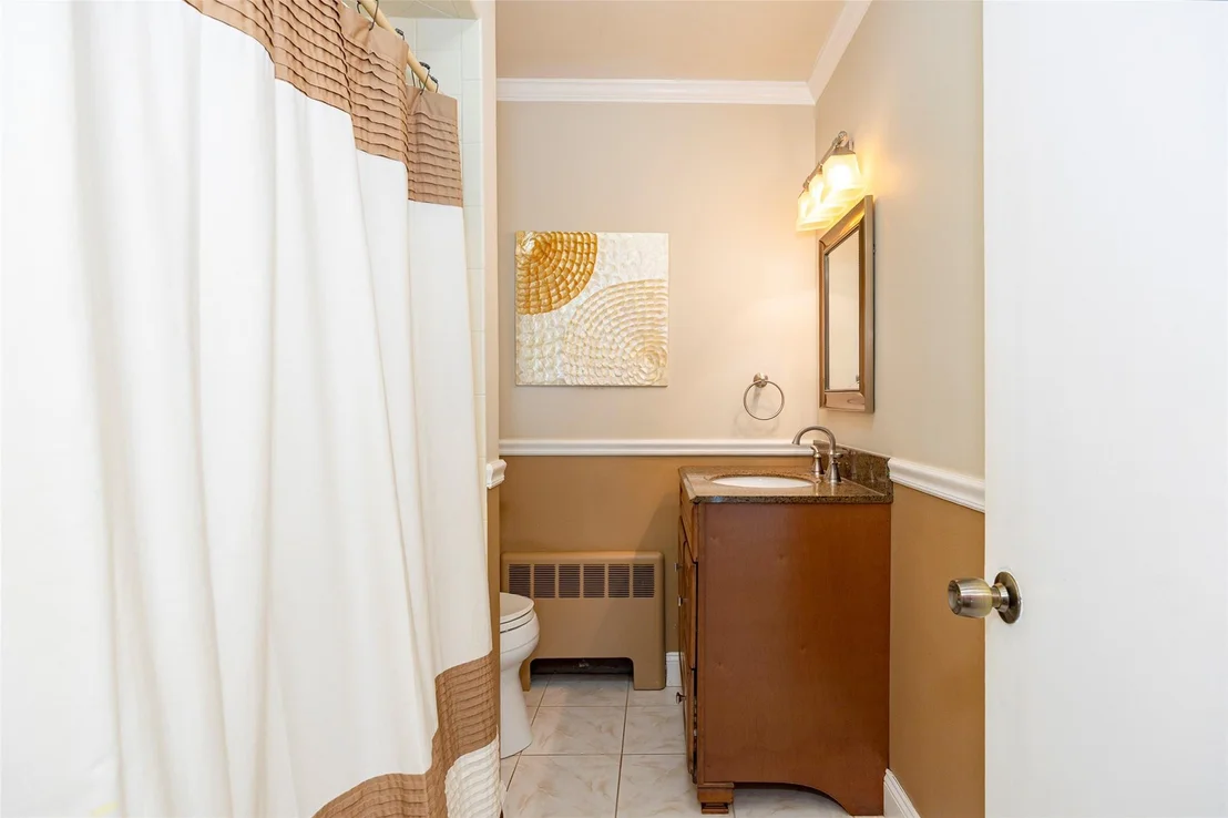 Photo of 18 Lorraine Boulevard