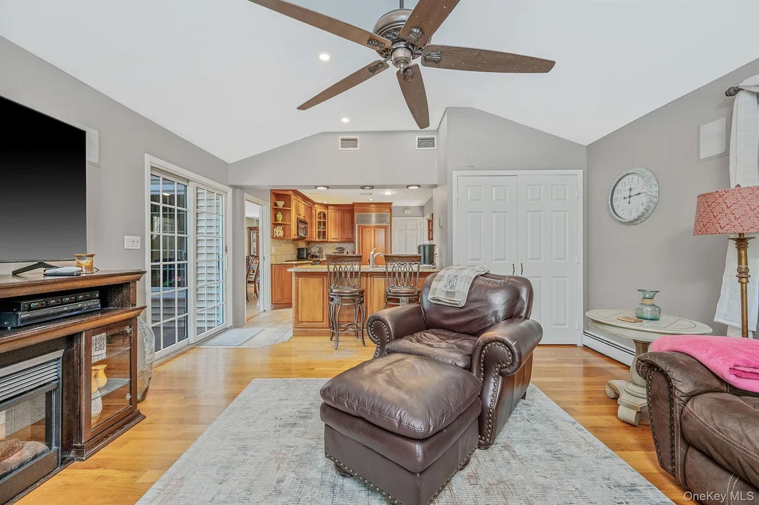 Photo of 122 Southern Parkway