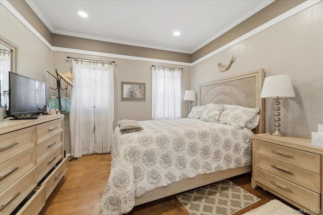 Photo of 9 Lawrence Drive