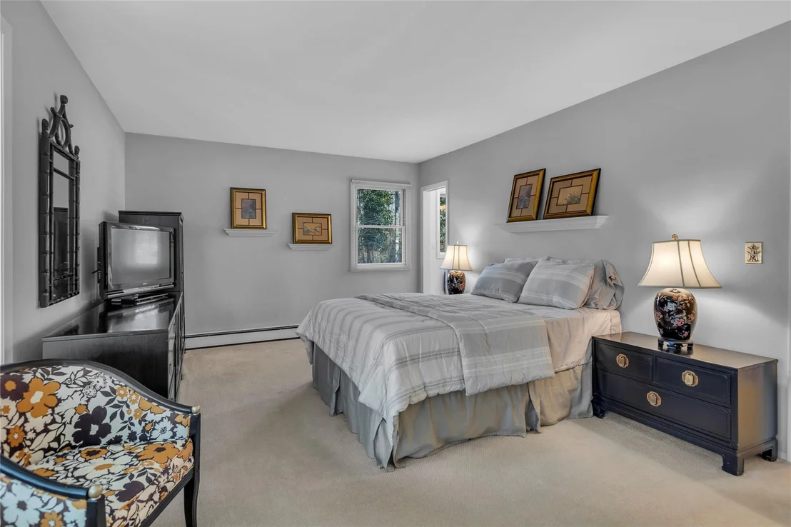 Photo of 12 Red Oak Road
