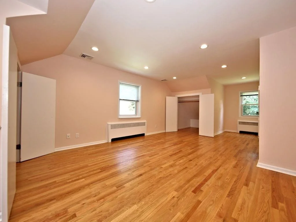 Photo of 119 Soundview Avenue