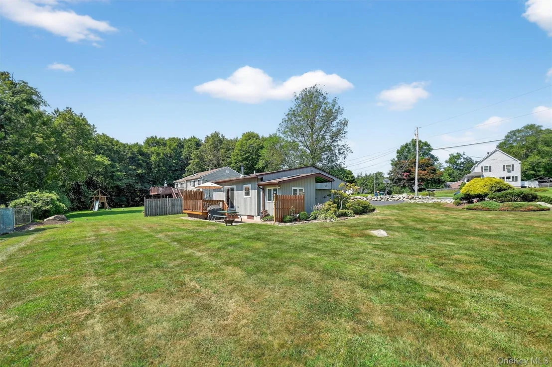 Photo of 85 Lakeside Road