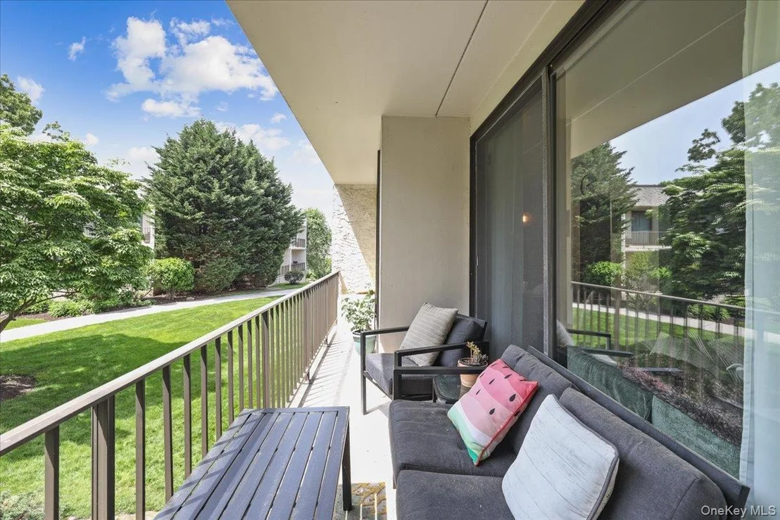 Photo of Unit 2C at 152 Overlook Avenue