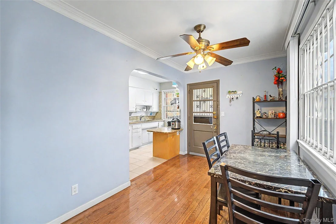 Photo of 15911 65th Avenue