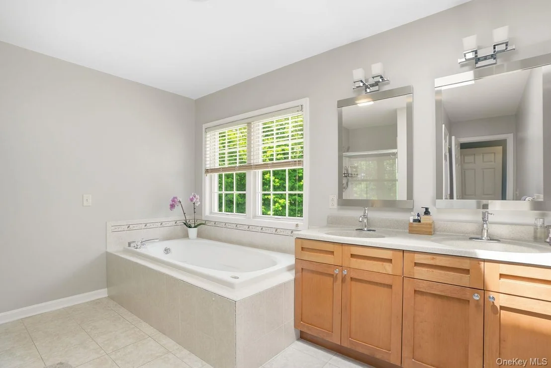 Photo of 882 Kipling Drive