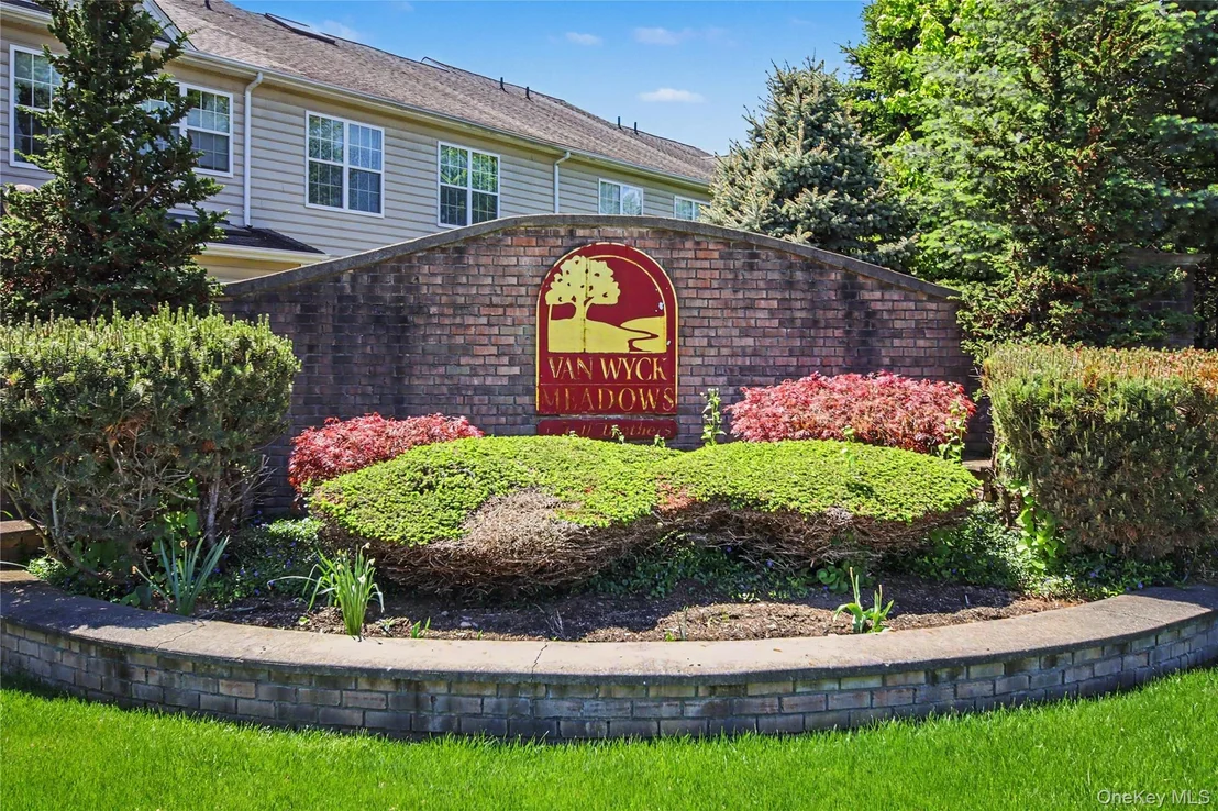 Photo of 760 Huntington Drive