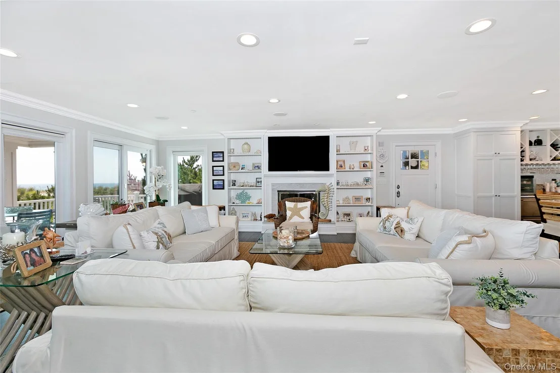 Photo of 879 Oceanfront