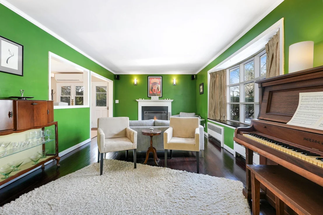 Photo of 1457 Elm Street