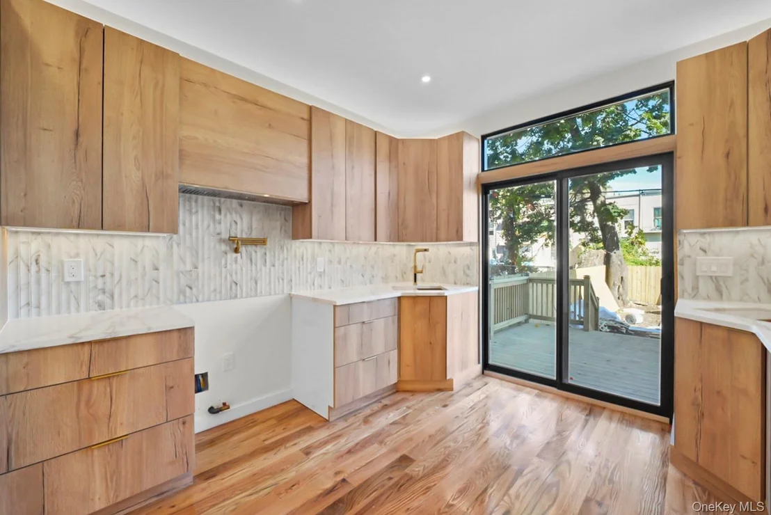 Photo of 127 Crystal Street