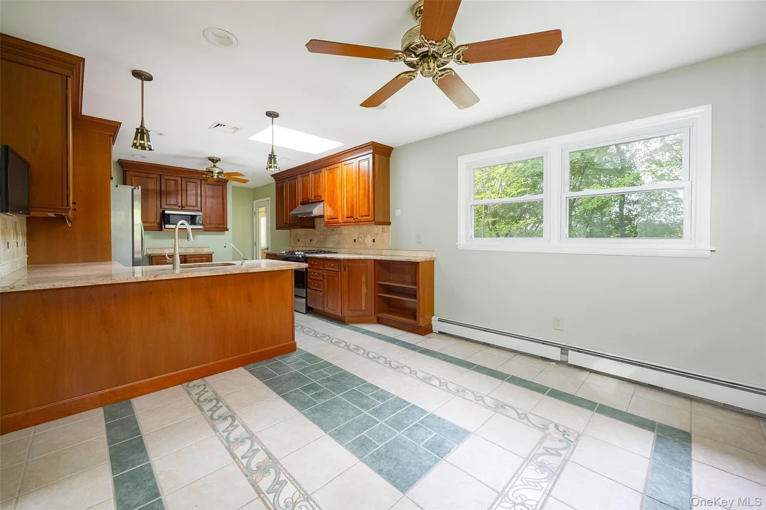 Photo of 24 Johns Boulevard