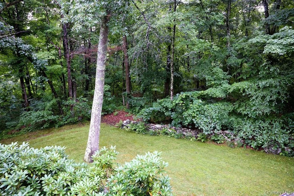 Photo of 10 Dickman Farm Road