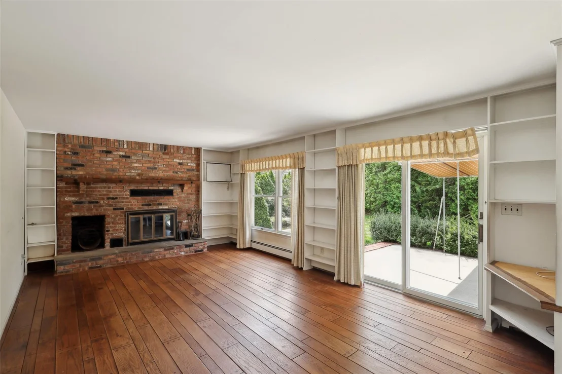 Photo of 54 Robbins Drive