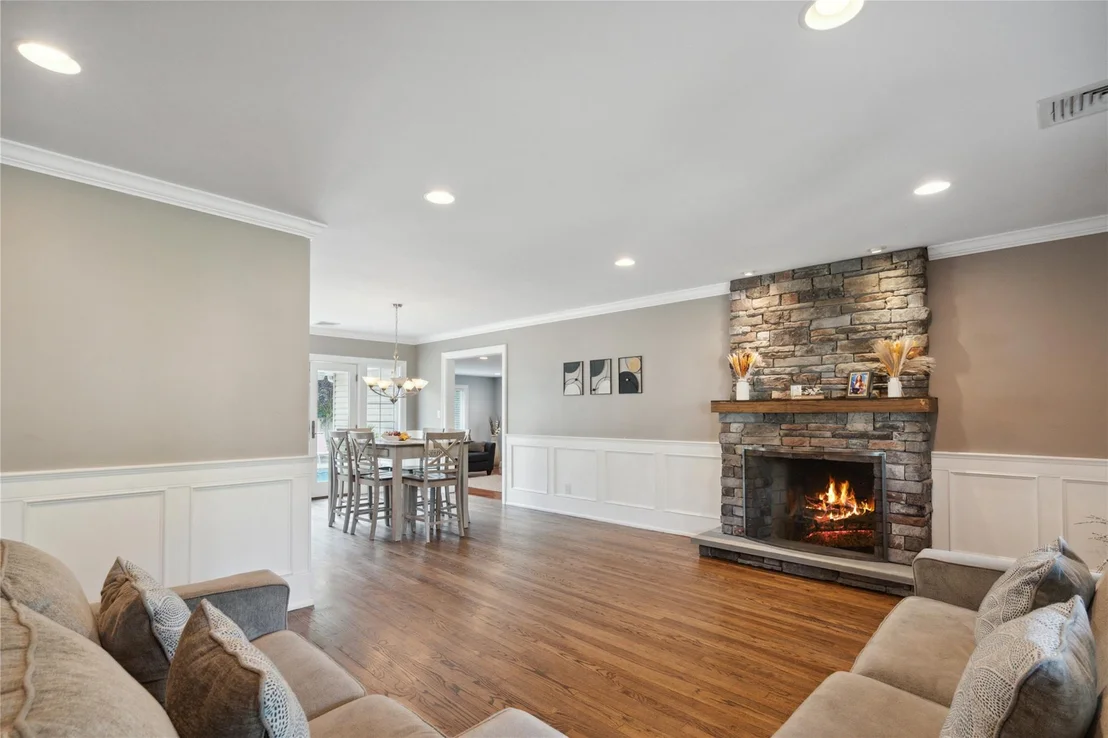 Photo of 2126 Cayuga Drive