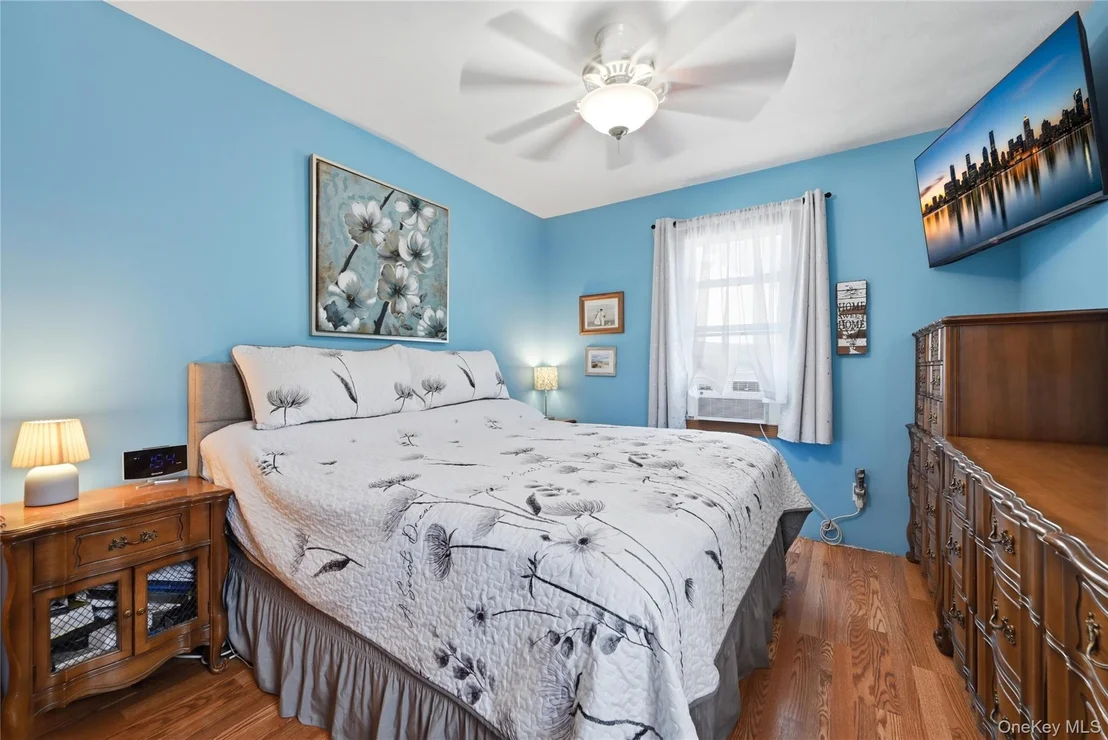 Photo of 234 Islip Boulevard
