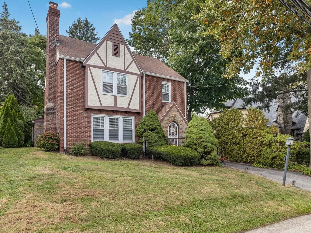 Photo of 65 Minerva Drive