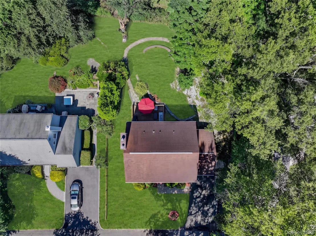 Photo of 105 Huntley Drive