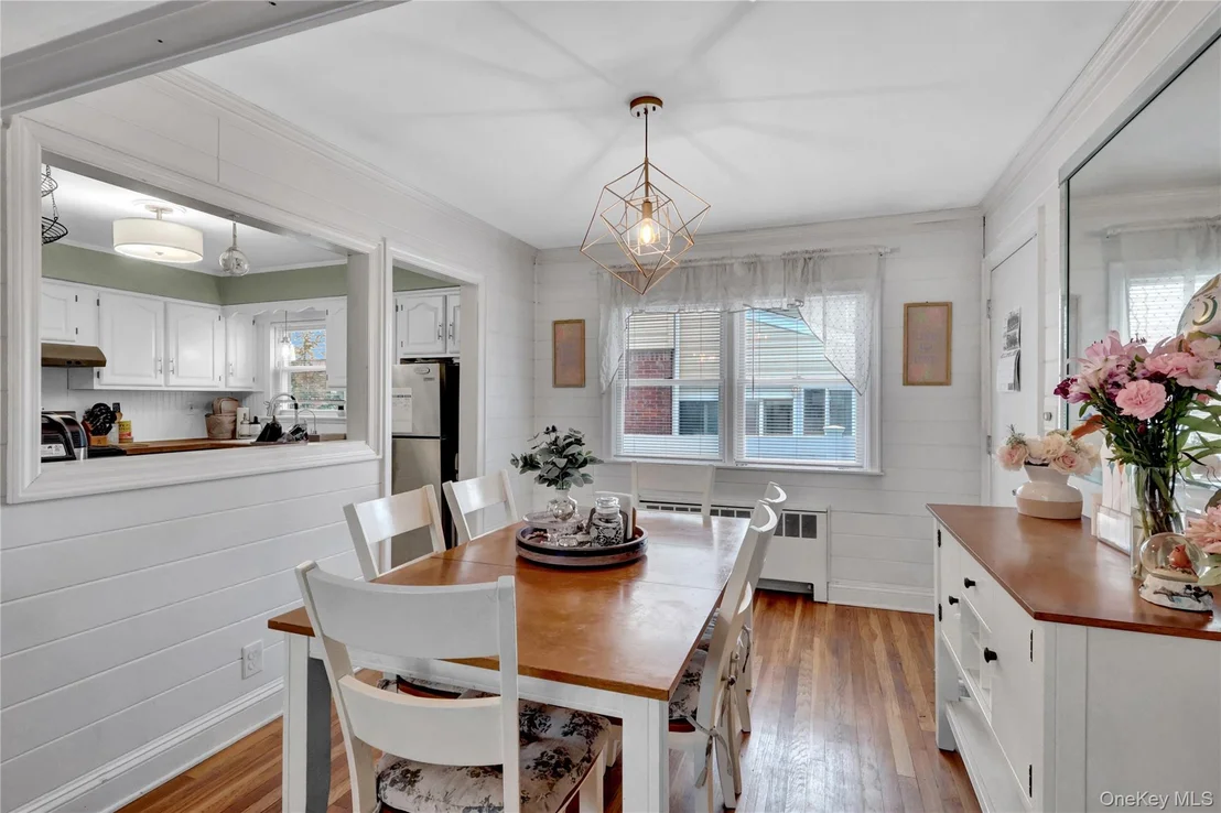 Photo of 2642 Clovermere Road