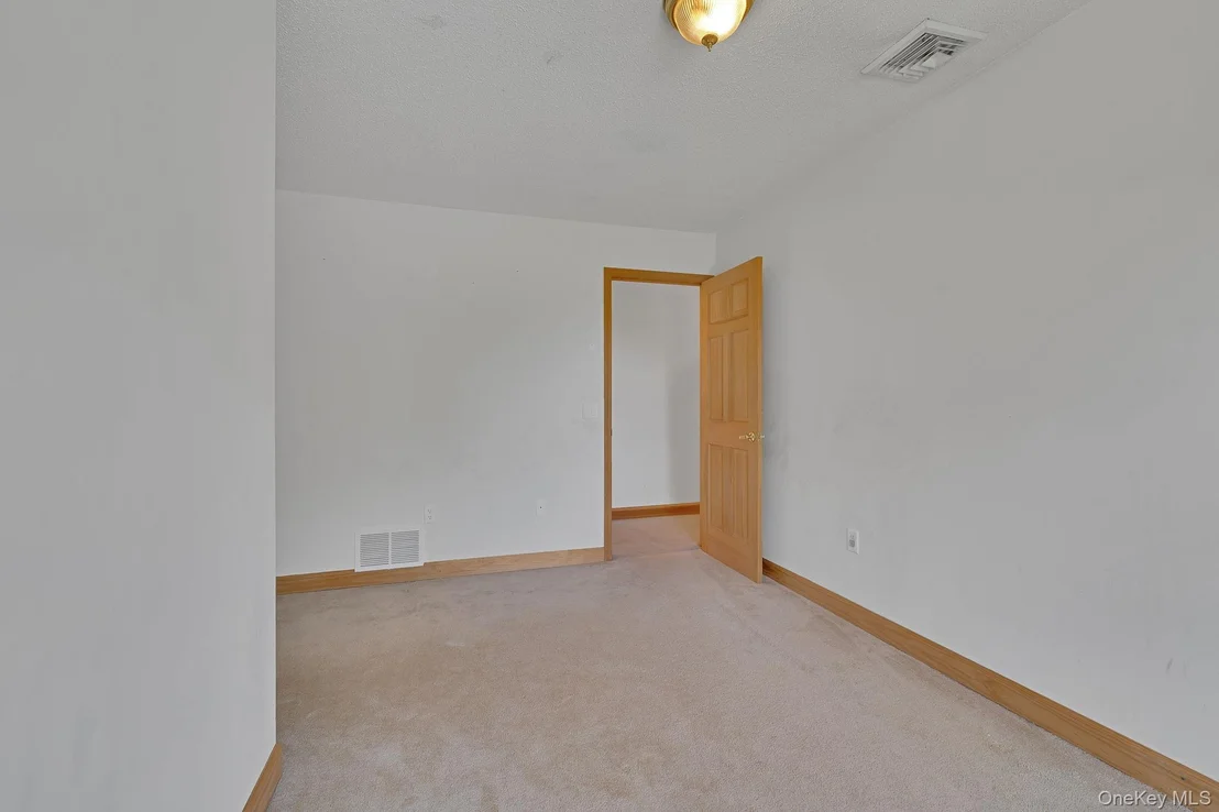 Photo of 19 Eagle Heights Place