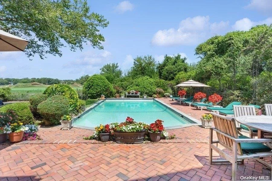 Photo of 30 Thixton Drive