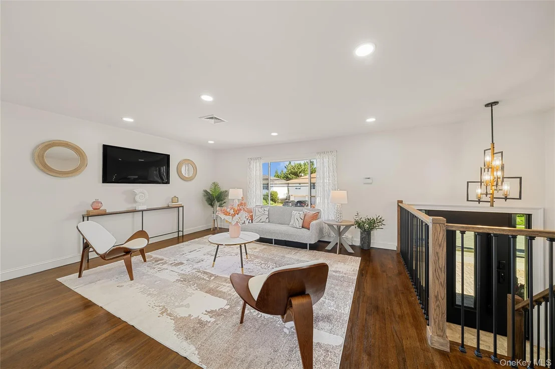 Photo of 3260 Shore Road