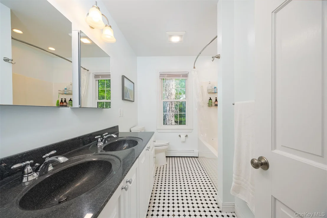 Photo of 7 Carnelli Court