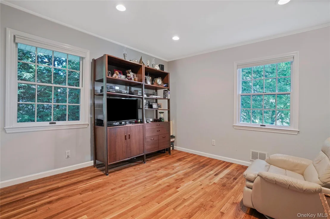 Photo of 7 Lookout Place