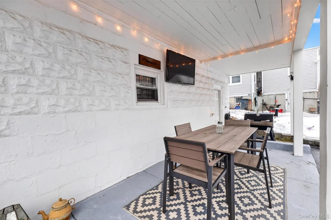 Photo of 19 Forest Avenue