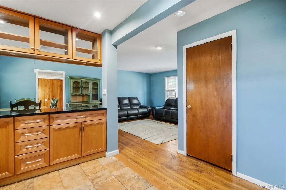 Photo of 1691 Ivanhoe Drive