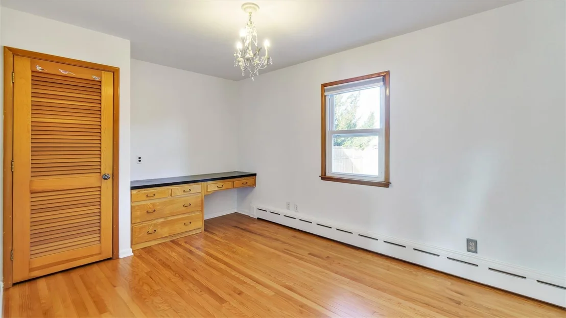 Photo of 74 Sunrise Avenue