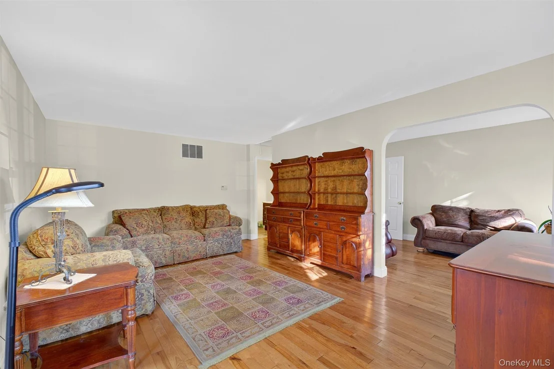 Photo of 48 Sunny Brook Circle