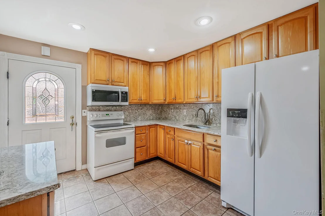Photo of 61 N Ocean Avenue