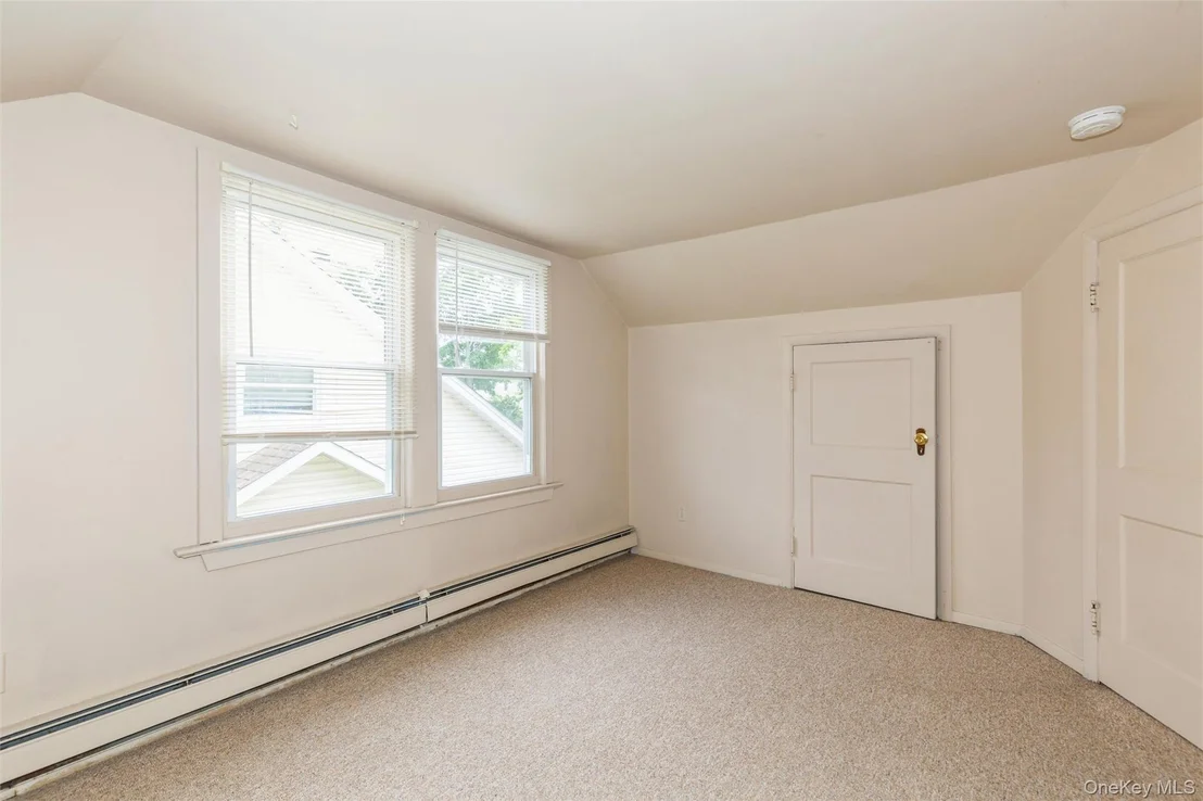 Photo of 23 S Summit Avenue