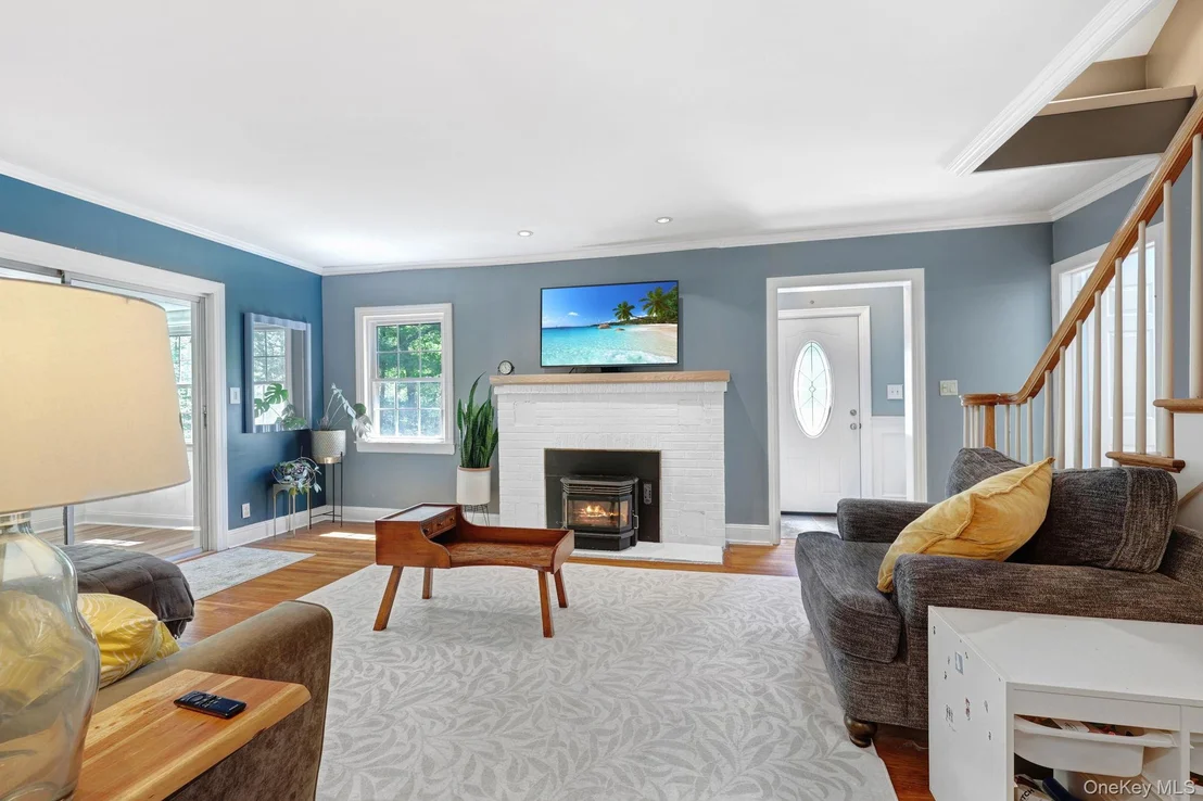 Photo of 94 Smithtown Road