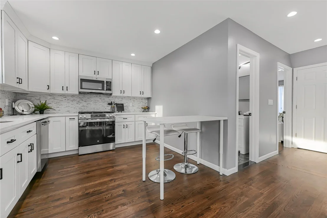 Photo of 223 Pershing Parkway