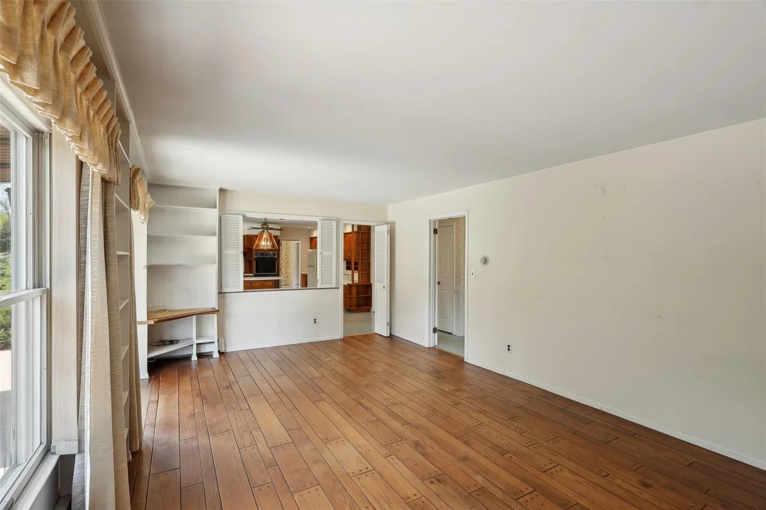 Photo of 54 Robbins Drive