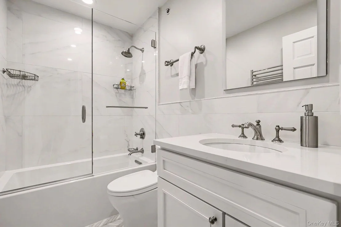 Photo of 32 Valimar Boulevard
