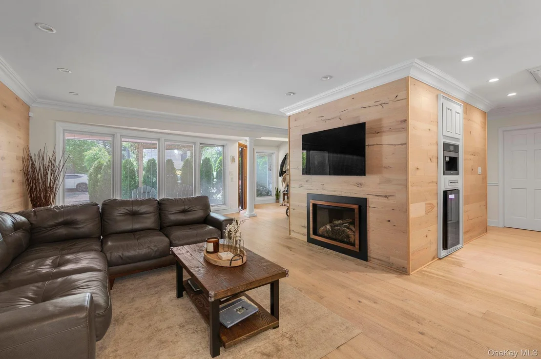 Photo of 33 Nancy Boulevard