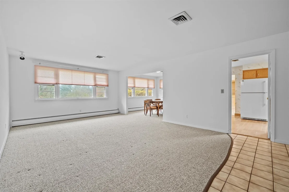 Photo of 21 Westview Road