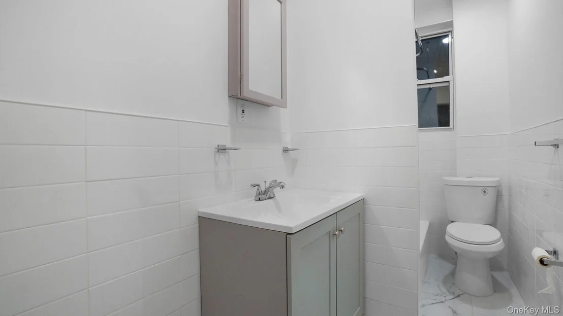 Photo of 2448 Webb Avenue