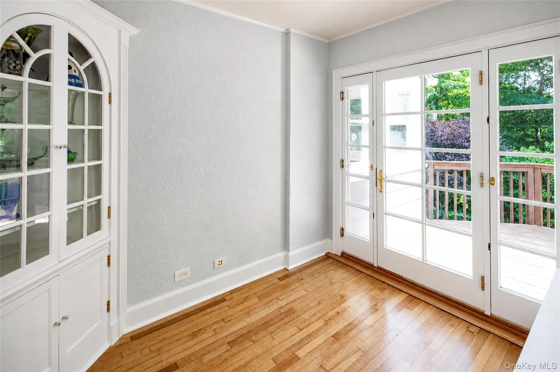 Photo of 190 Douglas Place