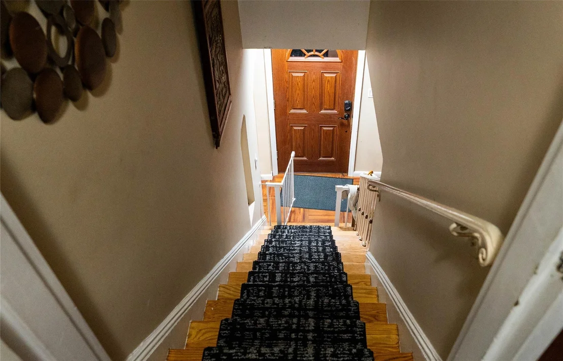 Photo of 2 Circle Drive E