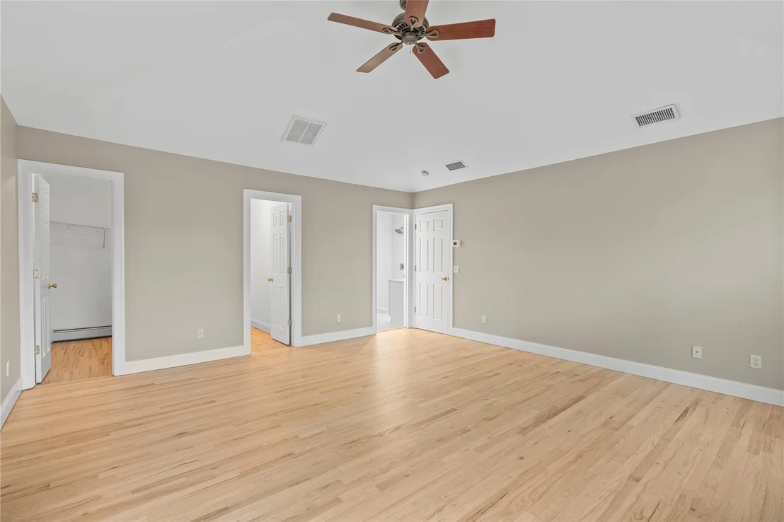 Photo of 160 Simpson Road