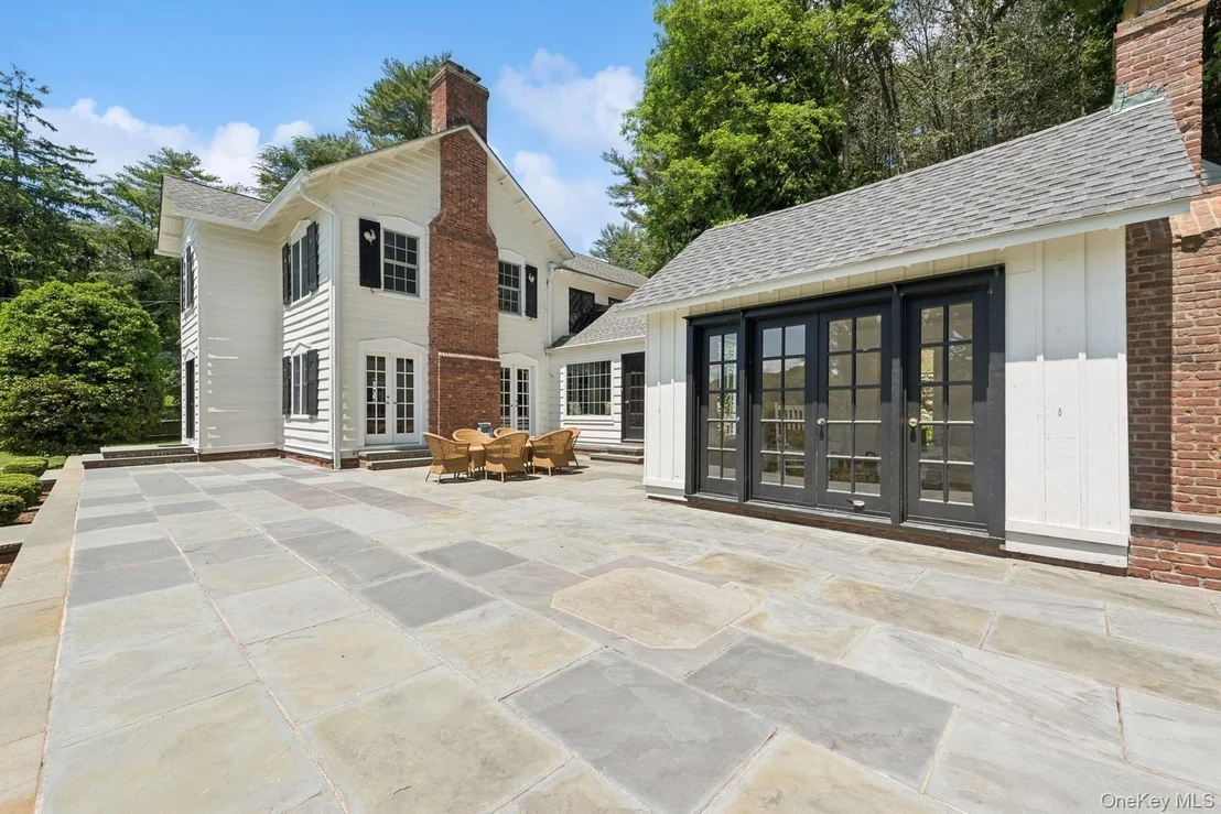 Photo of 15 Lloyd Harbor Road