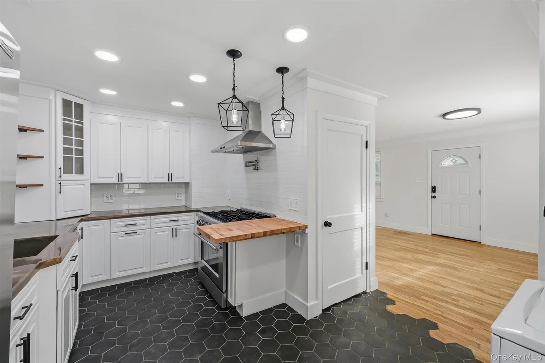 Photo of 3 Kinderhook Drive