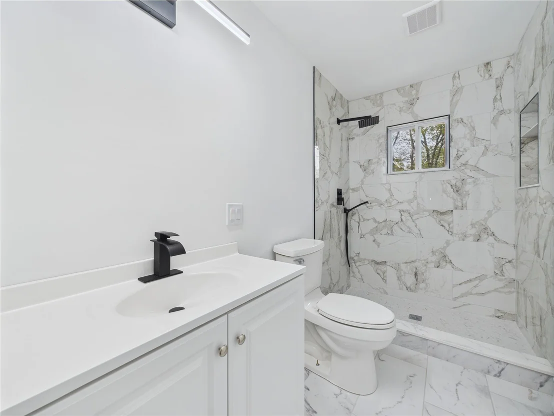 Photo of 170 Mastic Boulevard