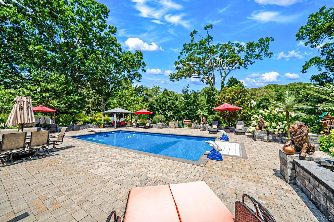Photo of 5 Overlook Drive