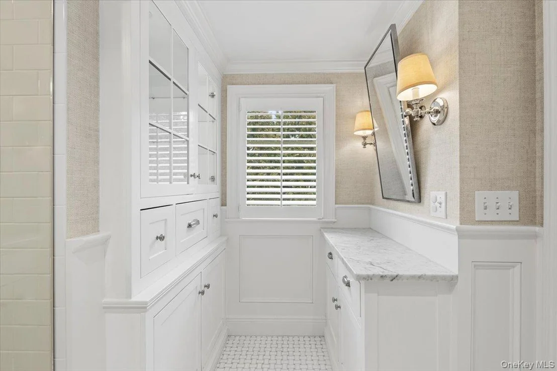 Photo of 2 Cowles Avenue